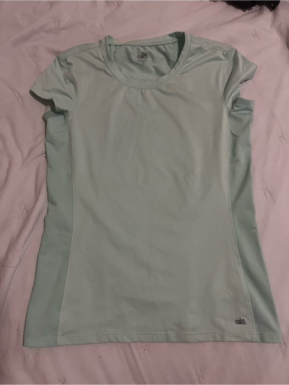 ALO Yoga Mint Green Lightweight Short Sleeve Performance Tee